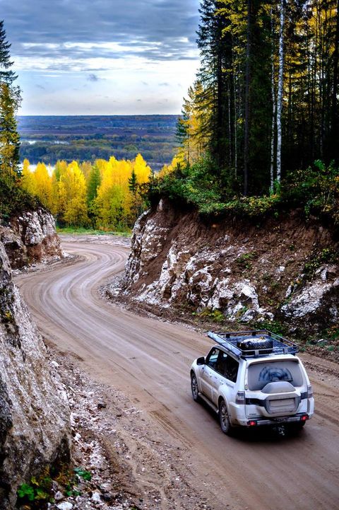 Flight of the Swans, support vehicle, Taiga